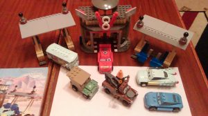 Lego 8487 Cars Flo's V8 Cafe